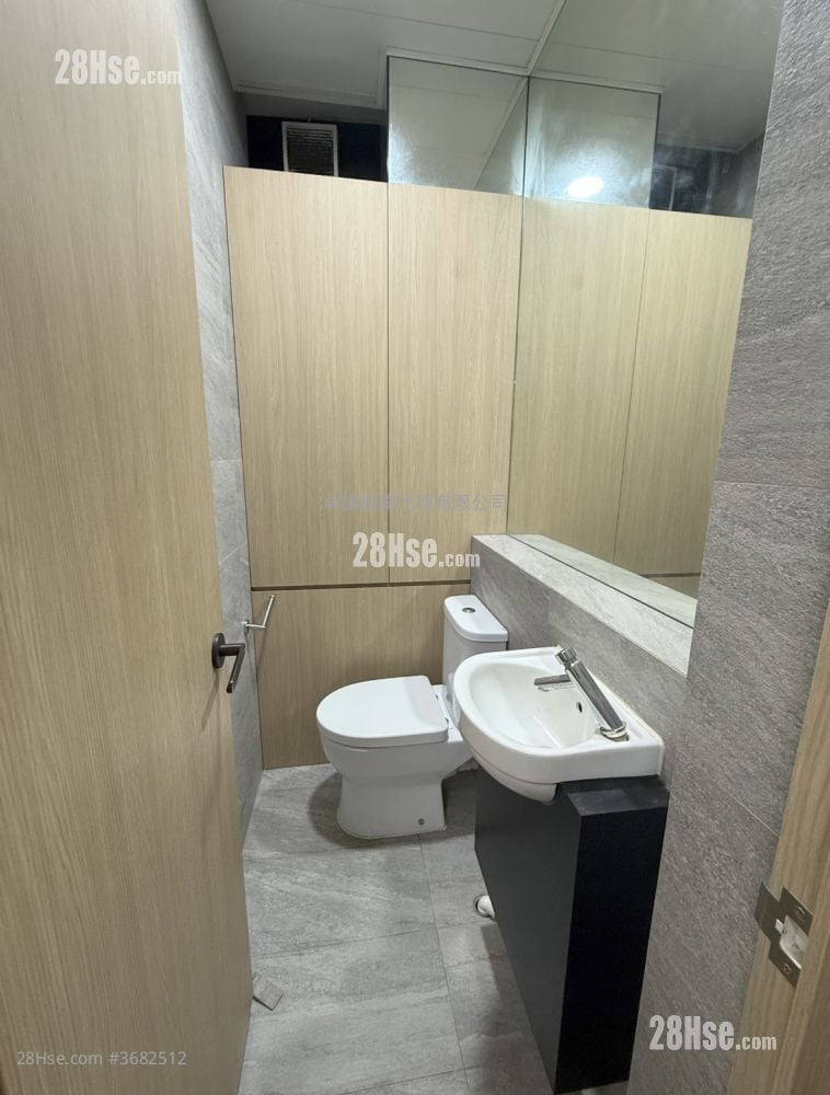 鴻圖道寫字樓大廈 租盤 5+ 房