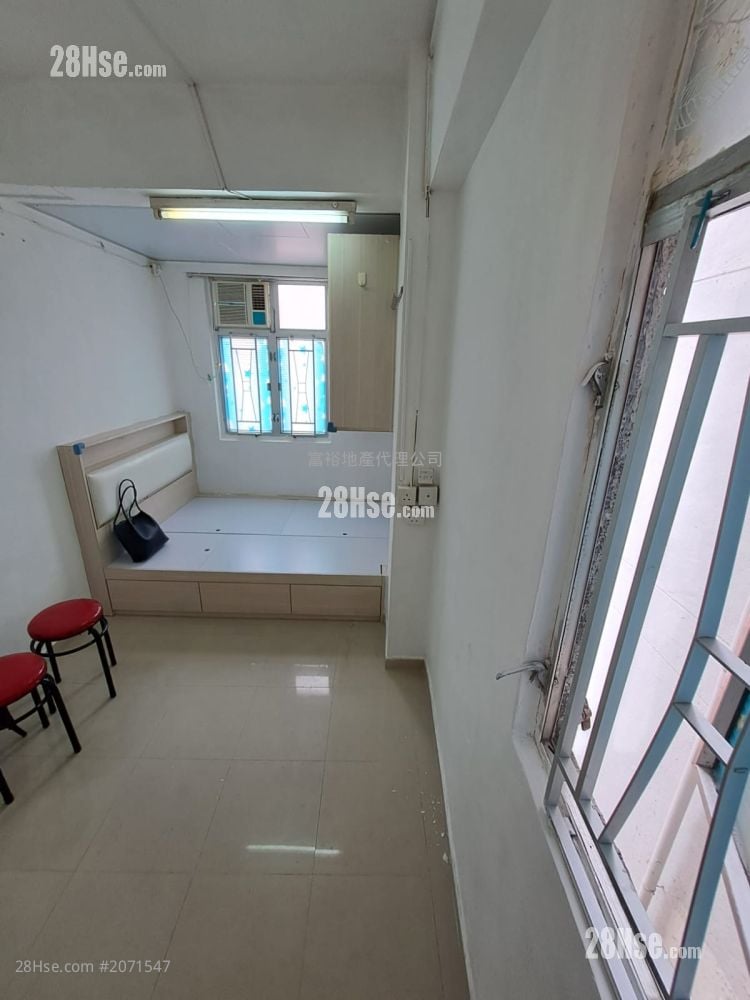 Heung Shing Building Rental Studio , 1 Bathroom 130 ft²