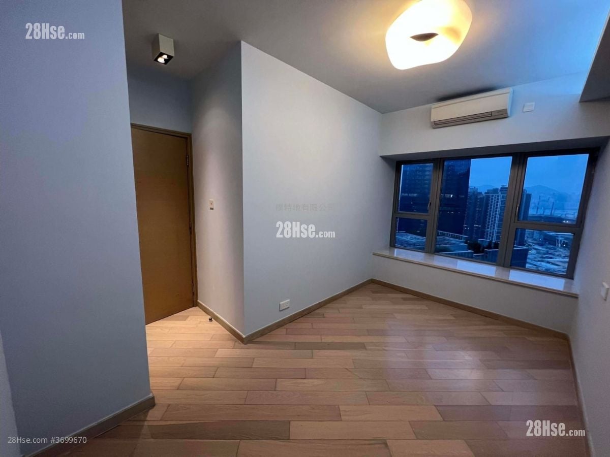 The Latitude Rental 3 Bedrooms , 3 Bathrooms 825 ft²