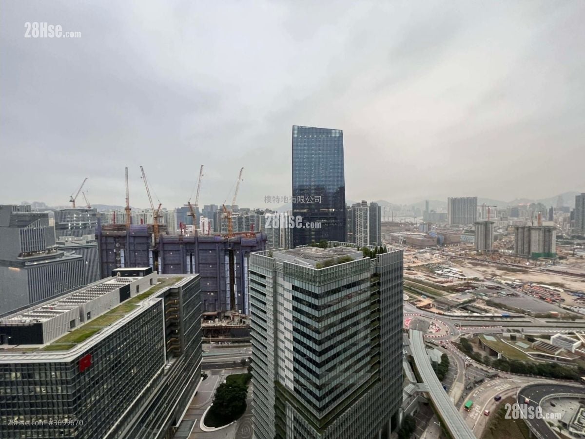 The Latitude Rental 3 Bedrooms , 3 Bathrooms 825 ft²