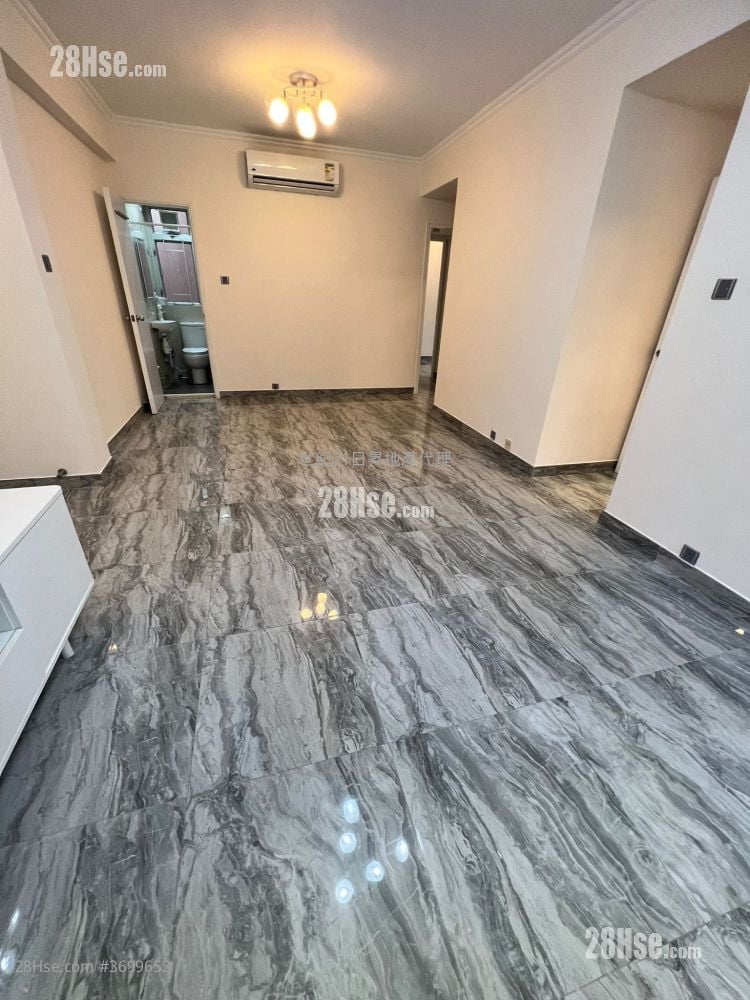 Sea Breeze Court Sell 3 Bedrooms , 2 Bathrooms 691 ft²