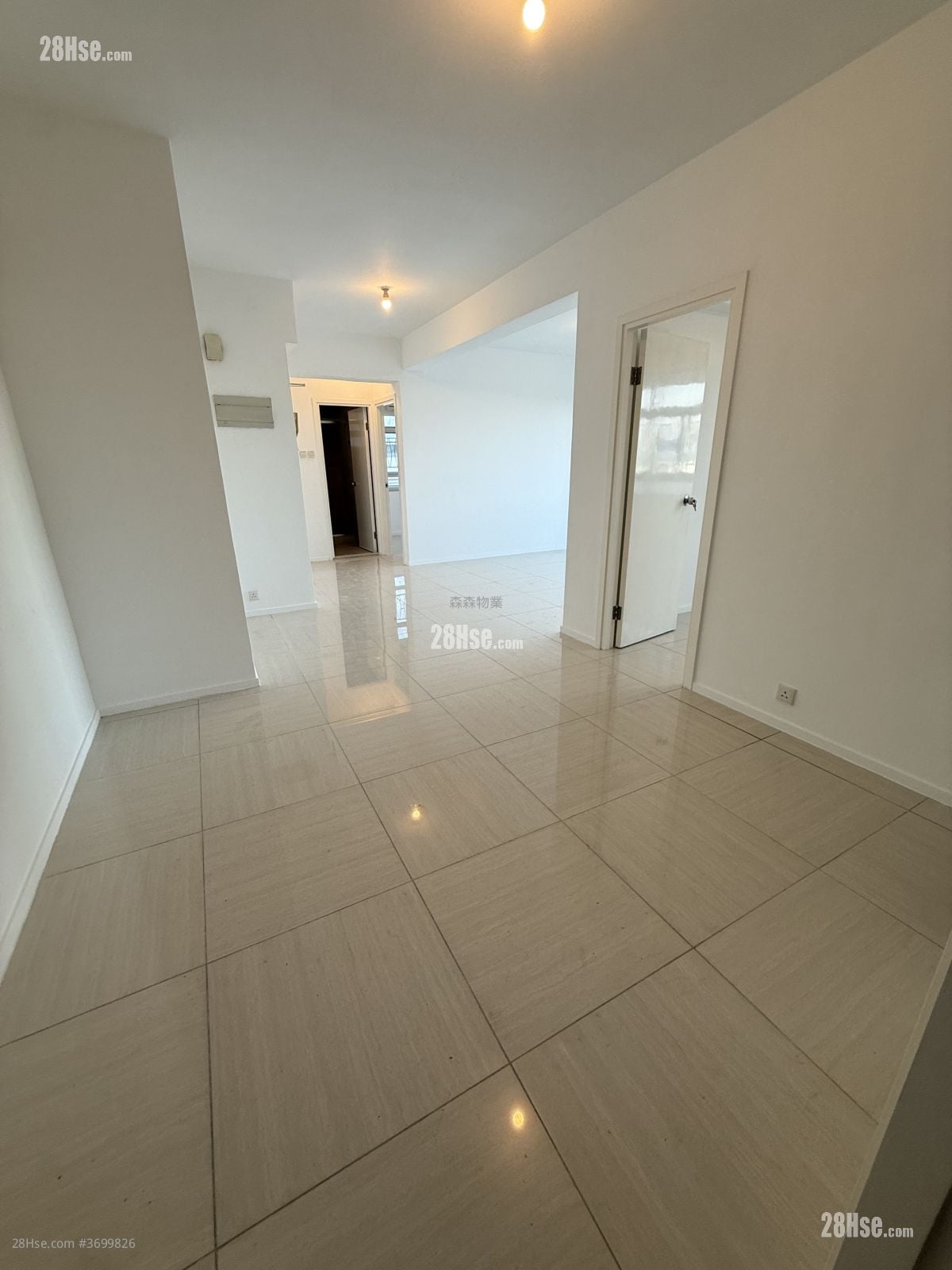 海濱大廈 租盤 3 房 , 2 浴室 1,068 平方呎