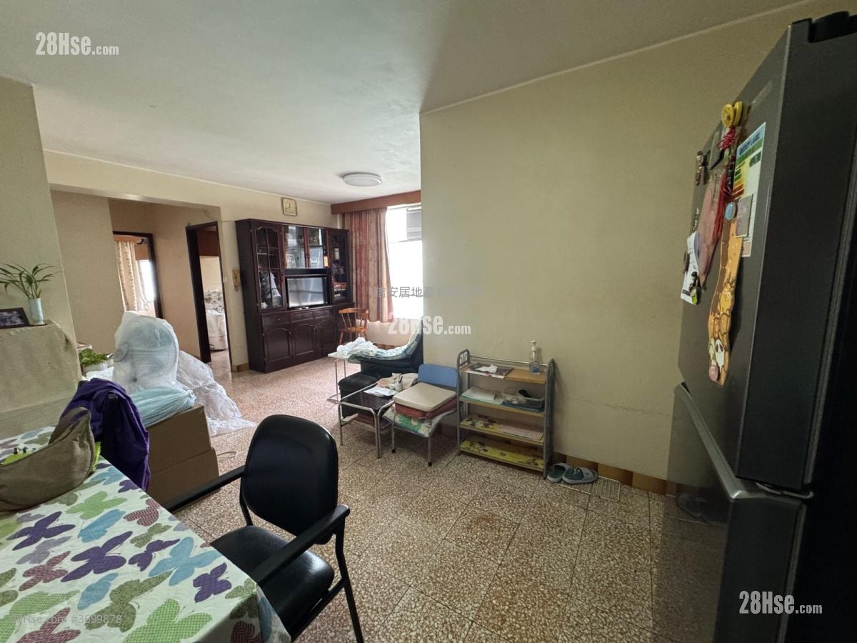 美樂花園 售盤 3 房 , 1 浴室 695 平方呎