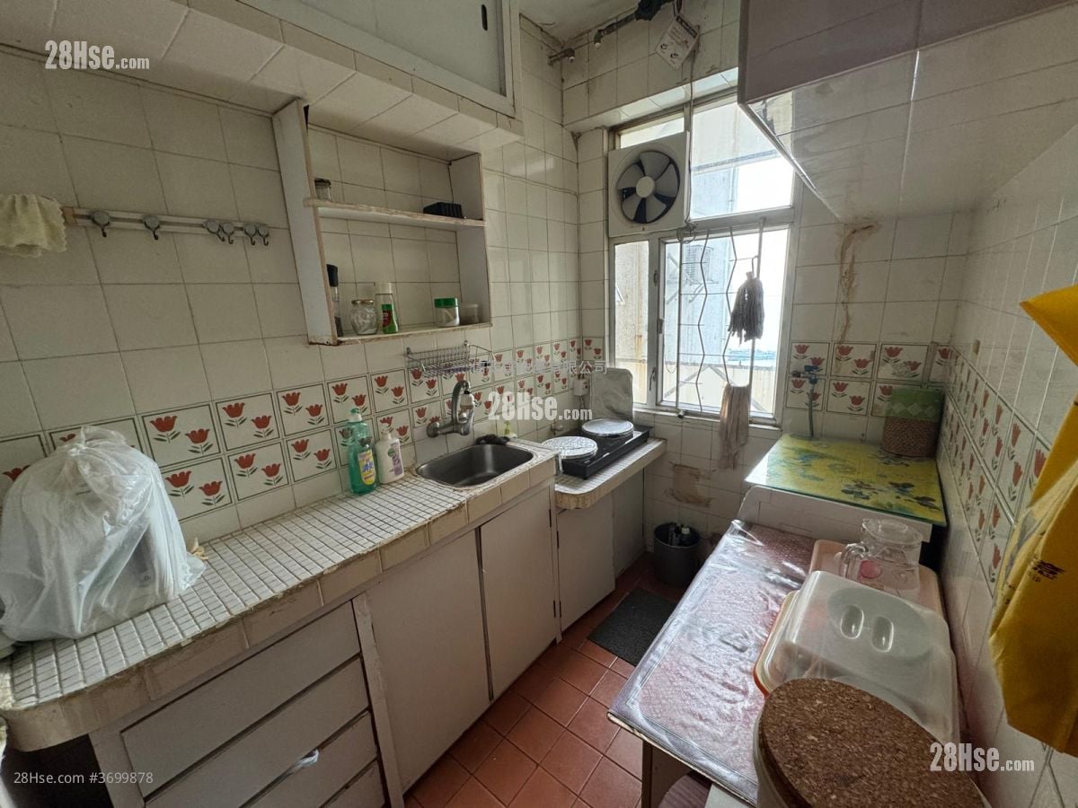 美樂花園 售盤 3 房 , 1 浴室 695 平方呎