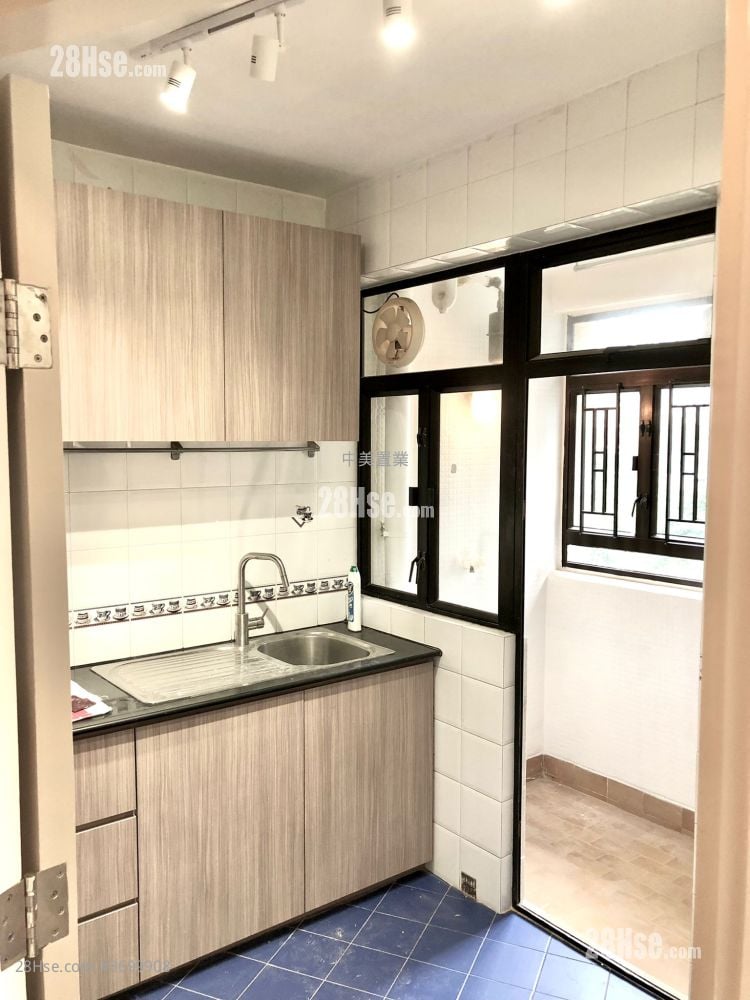 龙华花园 售盘 3 房 , 2 浴室 976 平方尺