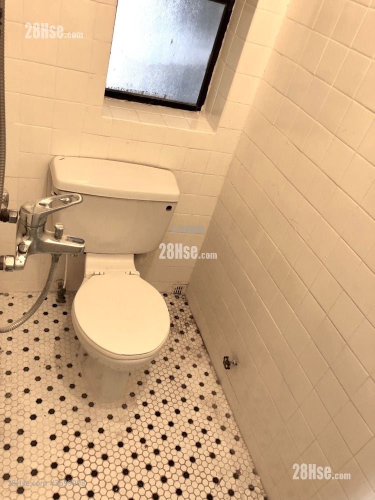 龙华花园 售盘 3 房 , 2 浴室 976 平方尺