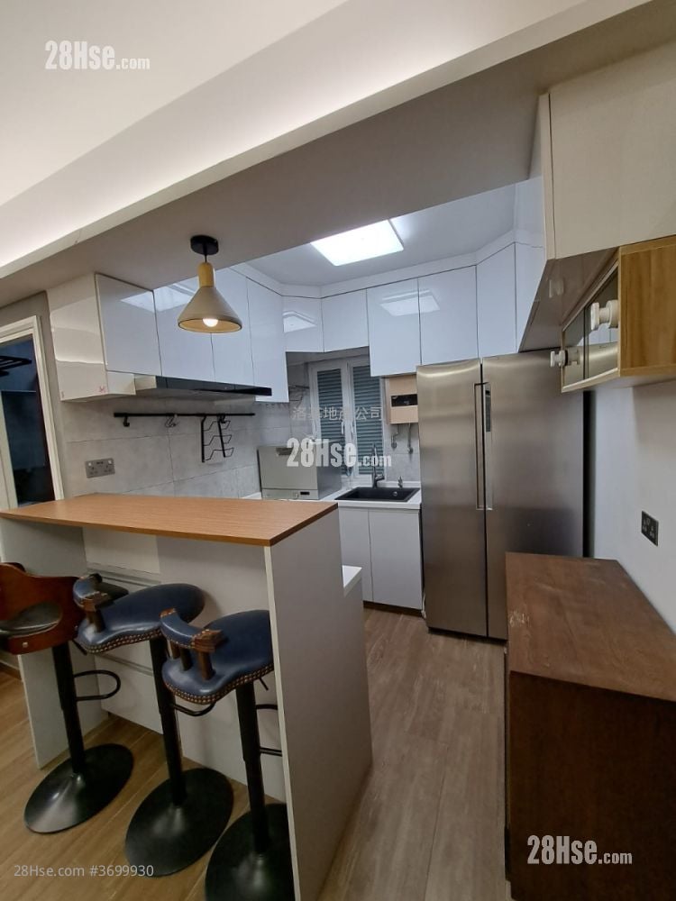 Wang Kwong Building Sell 2 Bedrooms , 1 Bathroom 374 ft²