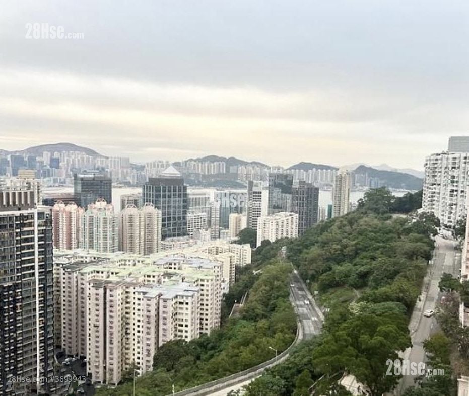 豪景 售盘 4 房 , 3 浴室 1,081 平方尺