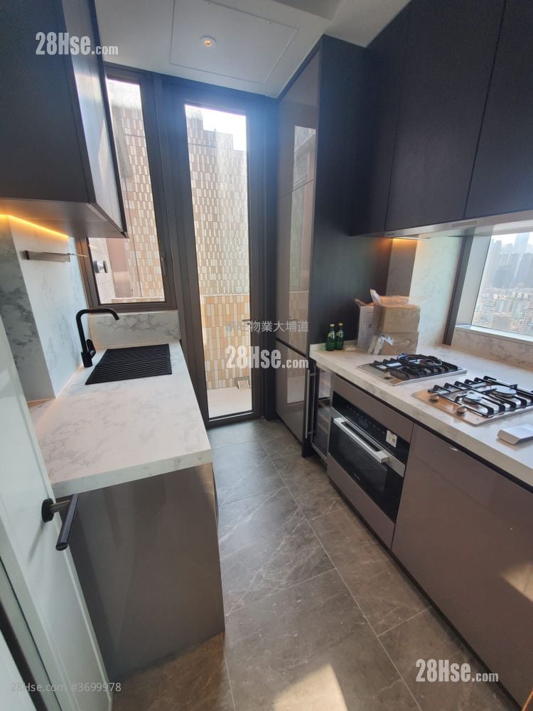 Belgravia Place Rental 3 Bedrooms , 2 Bathrooms 645 ft²