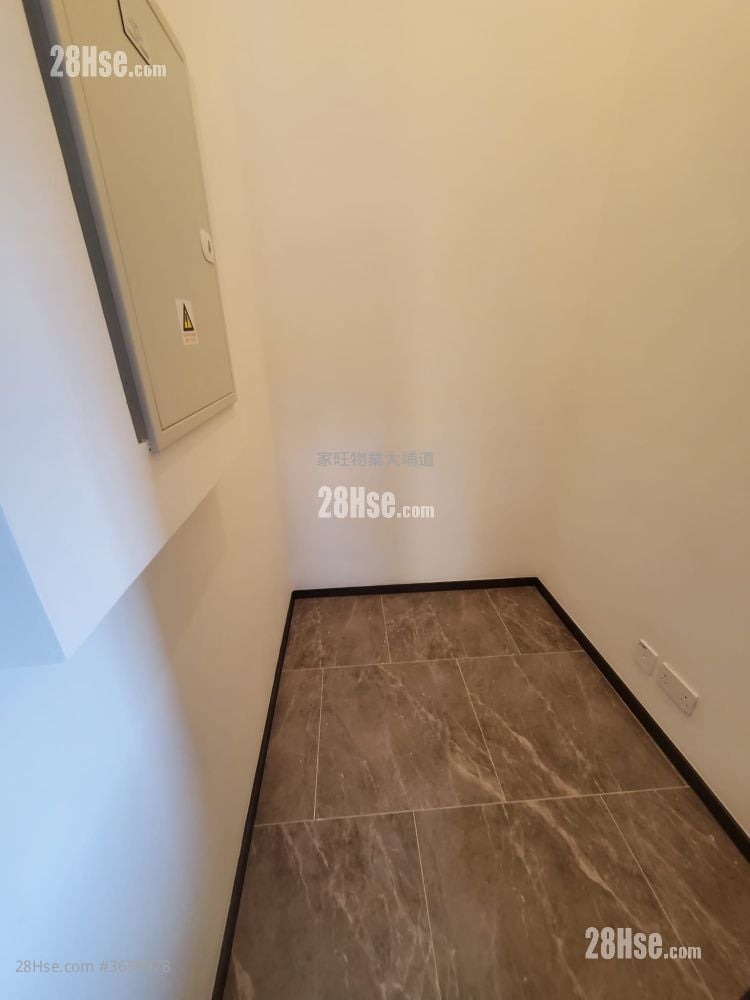 Belgravia Place Rental 3 Bedrooms , 2 Bathrooms 645 ft²