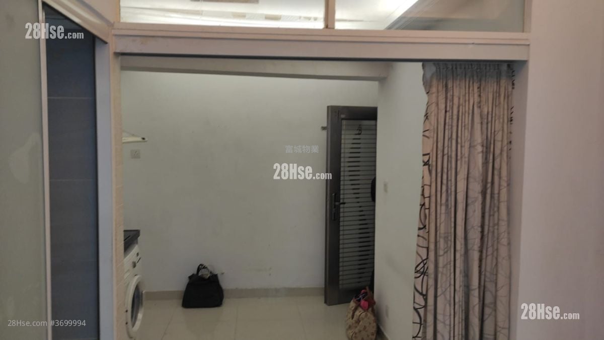 柯士甸路5号 租盘 1 房 , 1 浴室 190 平方尺