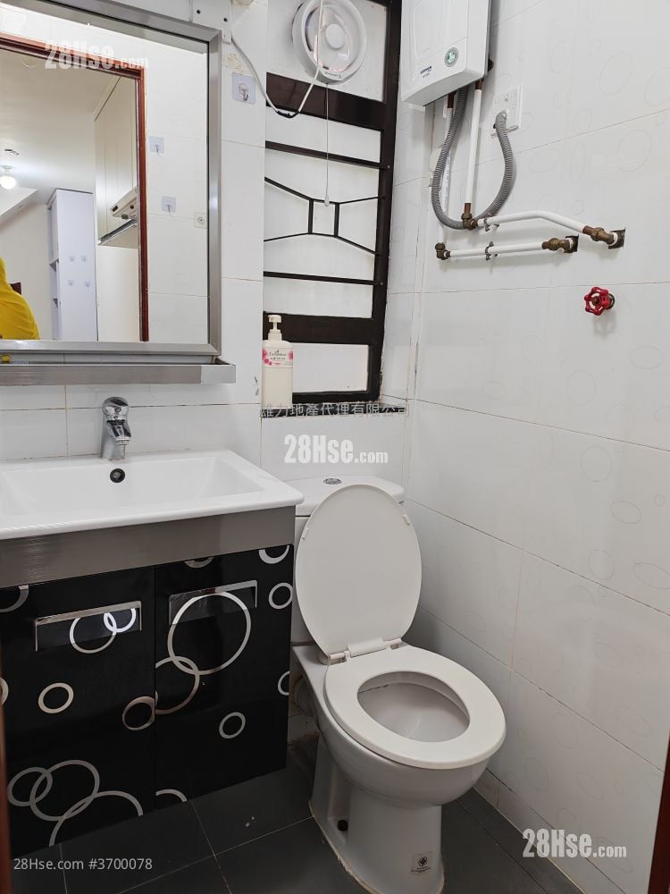 村屋 租盤 350 平方呎