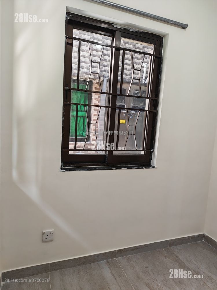 村屋 租盤 350 平方呎