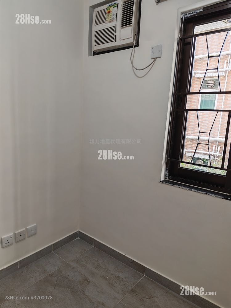 村屋 租盤 350 平方呎