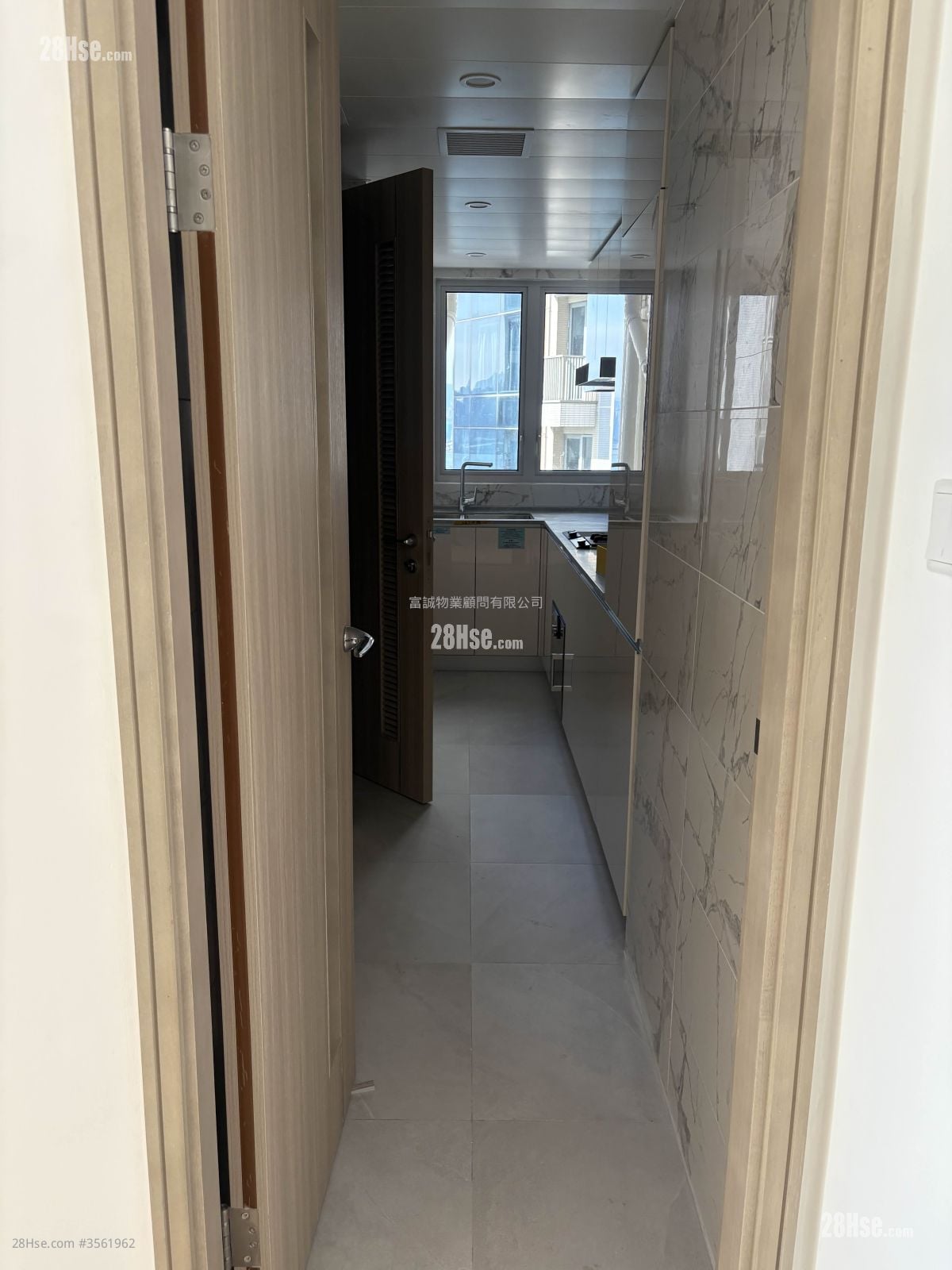 親海駅 租盤 3 房 , 2 浴室 718 平方呎