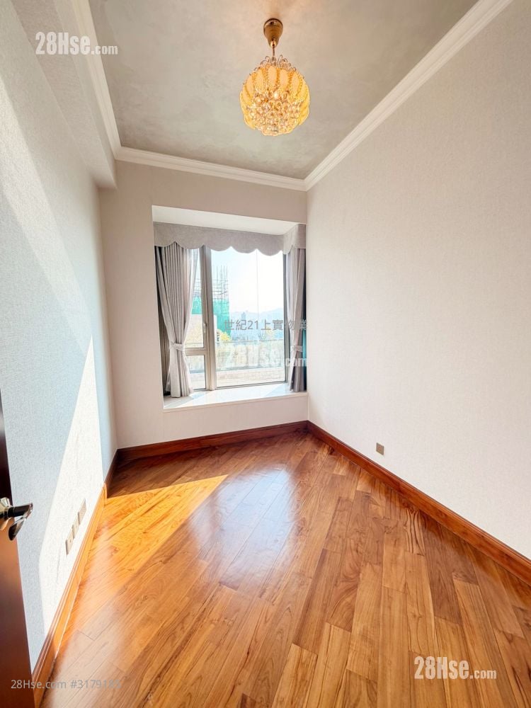 逸珑 售盘 4 房 , 3 浴室 1,650 平方尺