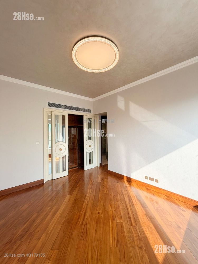 逸珑 售盘 4 房 , 3 浴室 1,650 平方尺