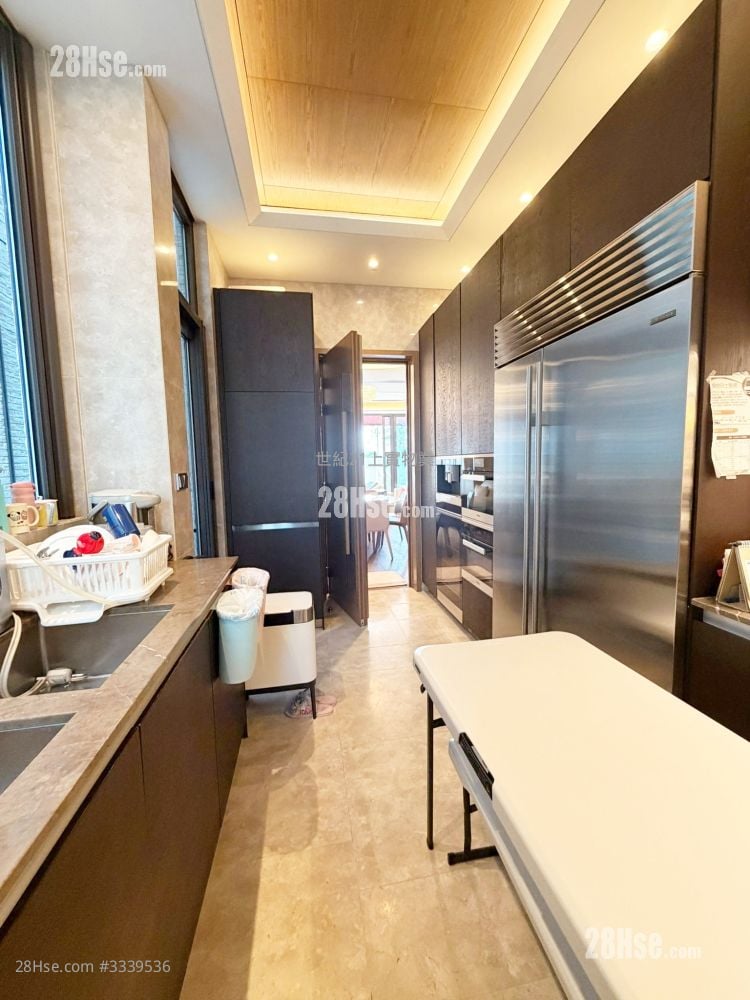 Mont Rouge Sell 4 Bedrooms , 4 Bathrooms 2,846 ft²