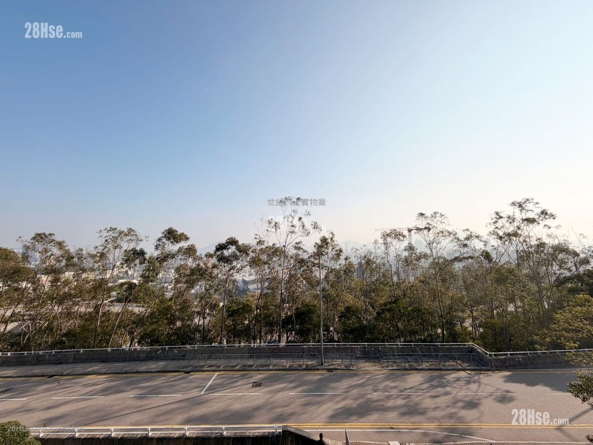 Mont Rouge Sell 4 Bedrooms , 4 Bathrooms 2,846 ft²