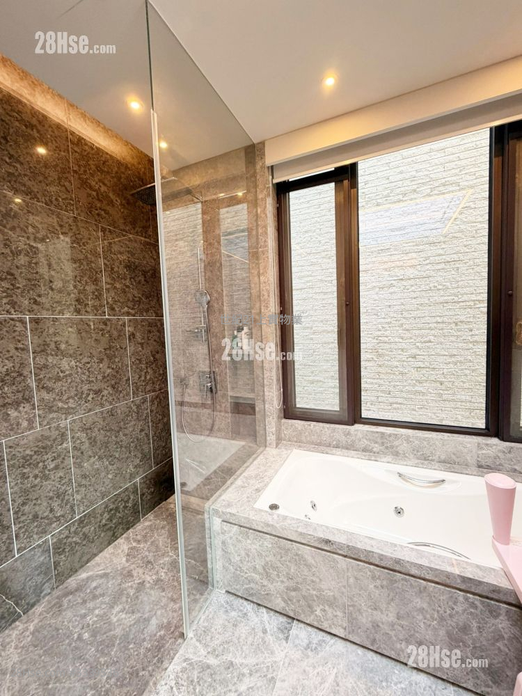 Mont Rouge Sell 4 Bedrooms , 4 Bathrooms 2,846 ft²