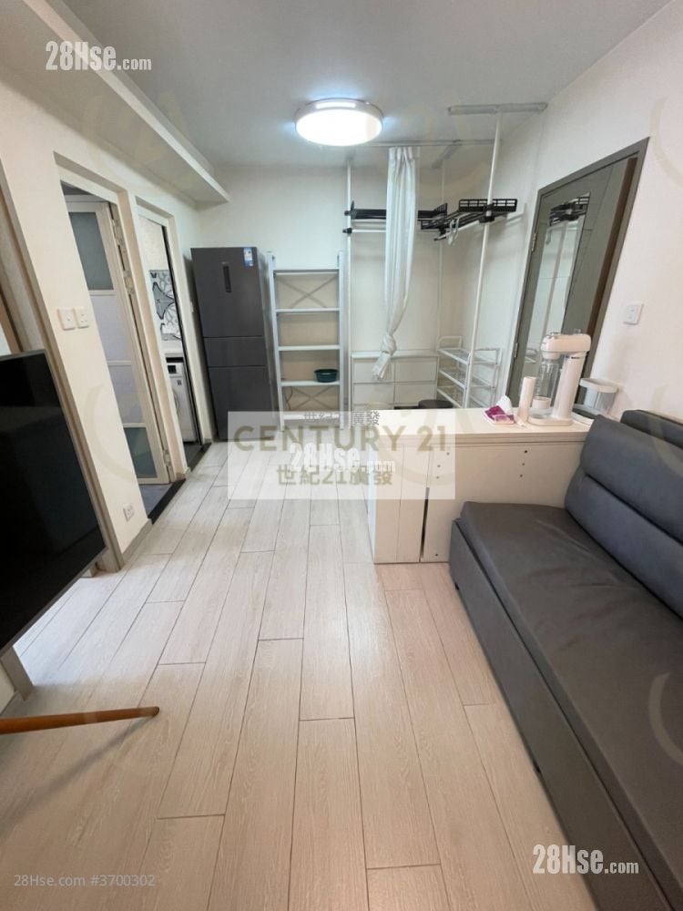Shun Hing Building Sell 1 Bedroom , 1 Bathroom 268 ft²