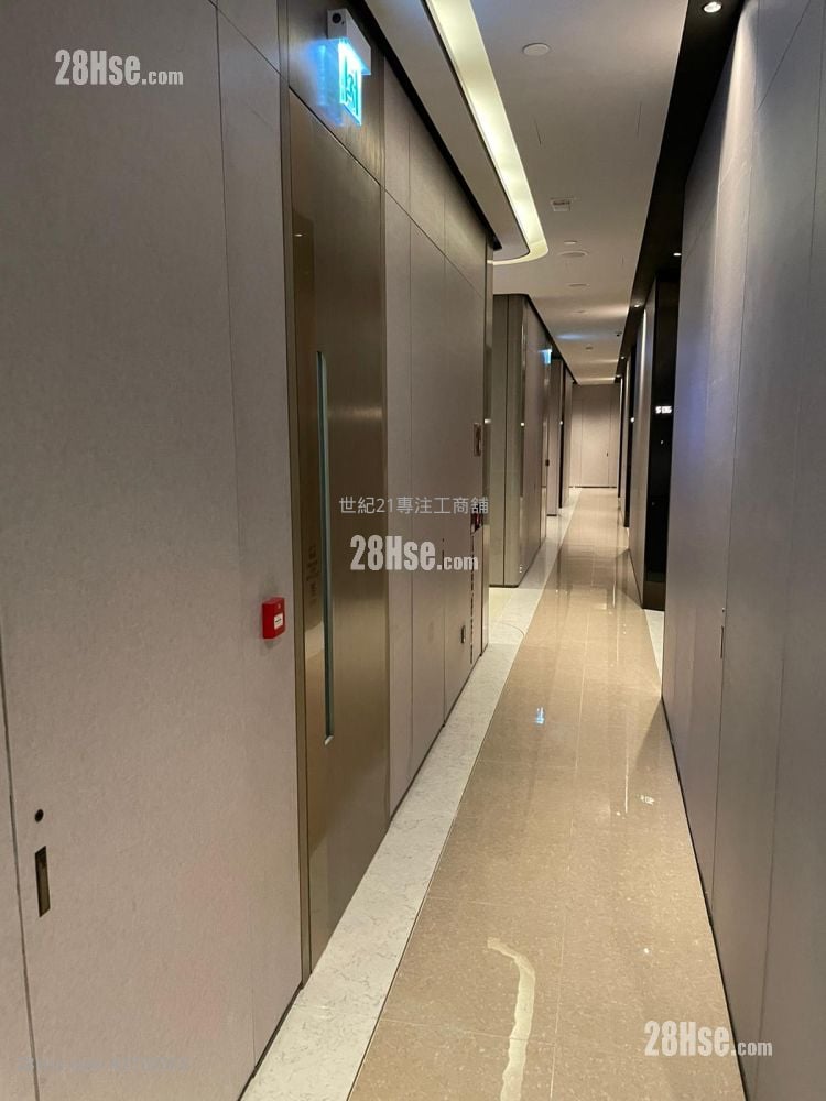 W LUXE 租盘 256 平方尺