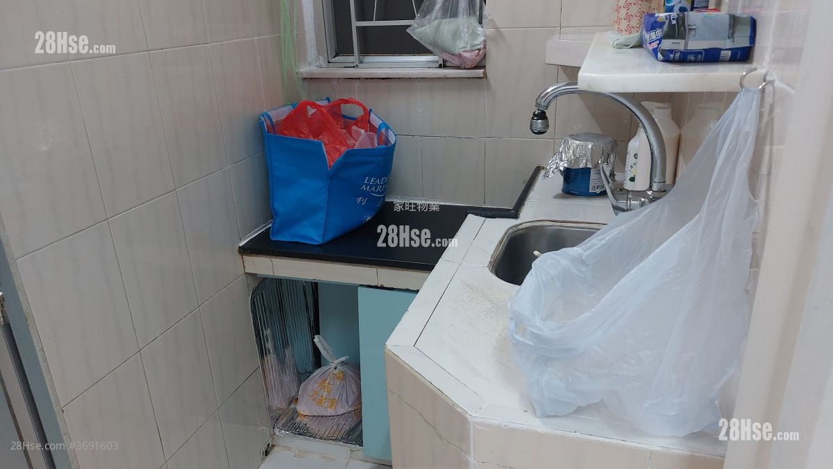 兆丰大楼 售盘 2 房 , 1 浴室 265 平方尺