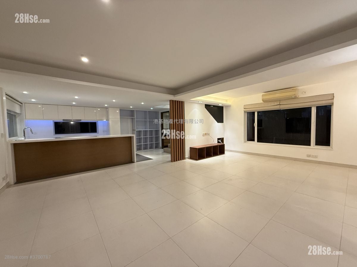 村屋 租盘 4 房 , 2 浴室 2,100 平方尺