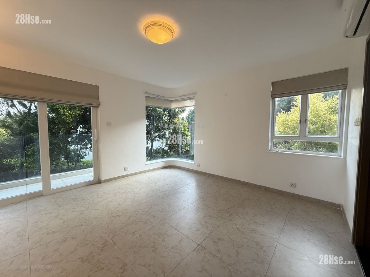 村屋 租盘 4 房 , 2 浴室 2,100 平方尺