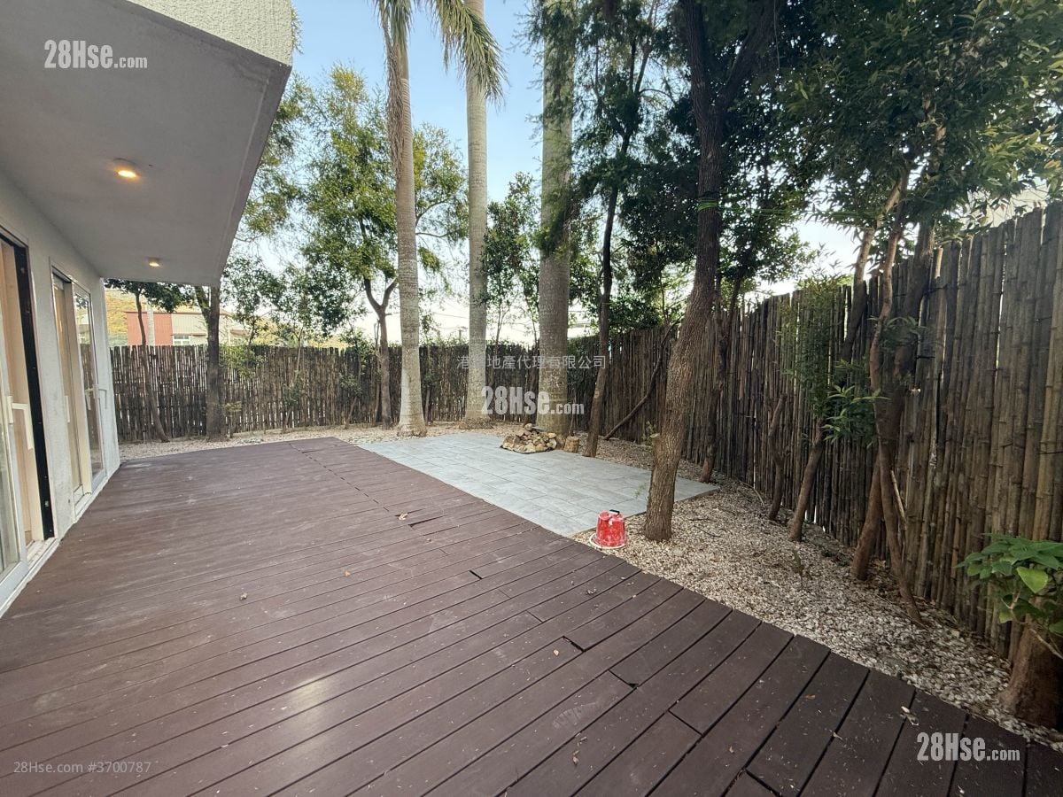 村屋 租盘 4 房 , 2 浴室 2,100 平方尺