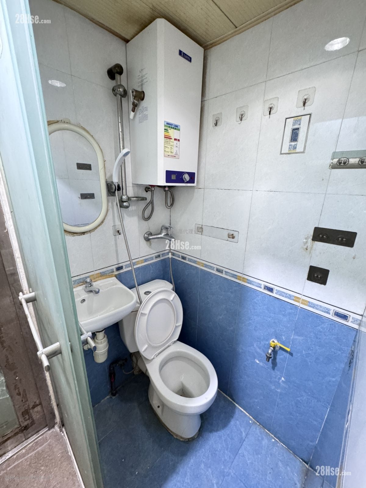 东兴大楼 租盘 1 房 , 1 浴室 150 平方尺