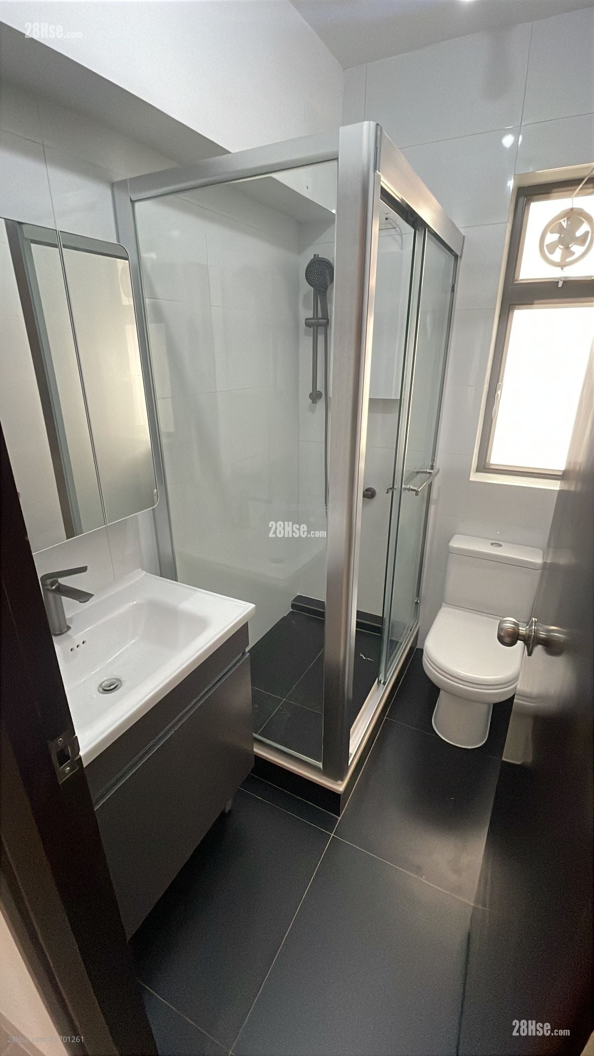 逸安阁 租盘 3 房 , 1 浴室 518 平方尺