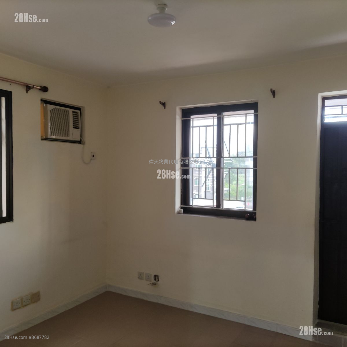 村屋 租盤 5+ 房 , 2 浴室 945 平方呎