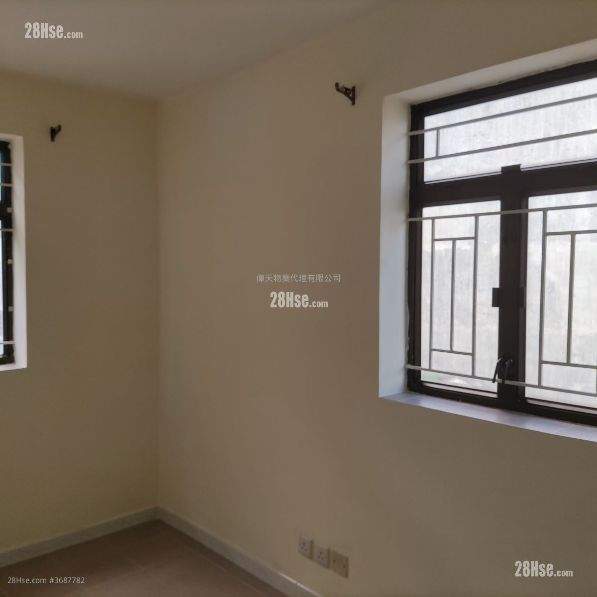 村屋 租盤 5+ 房 , 2 浴室 945 平方呎