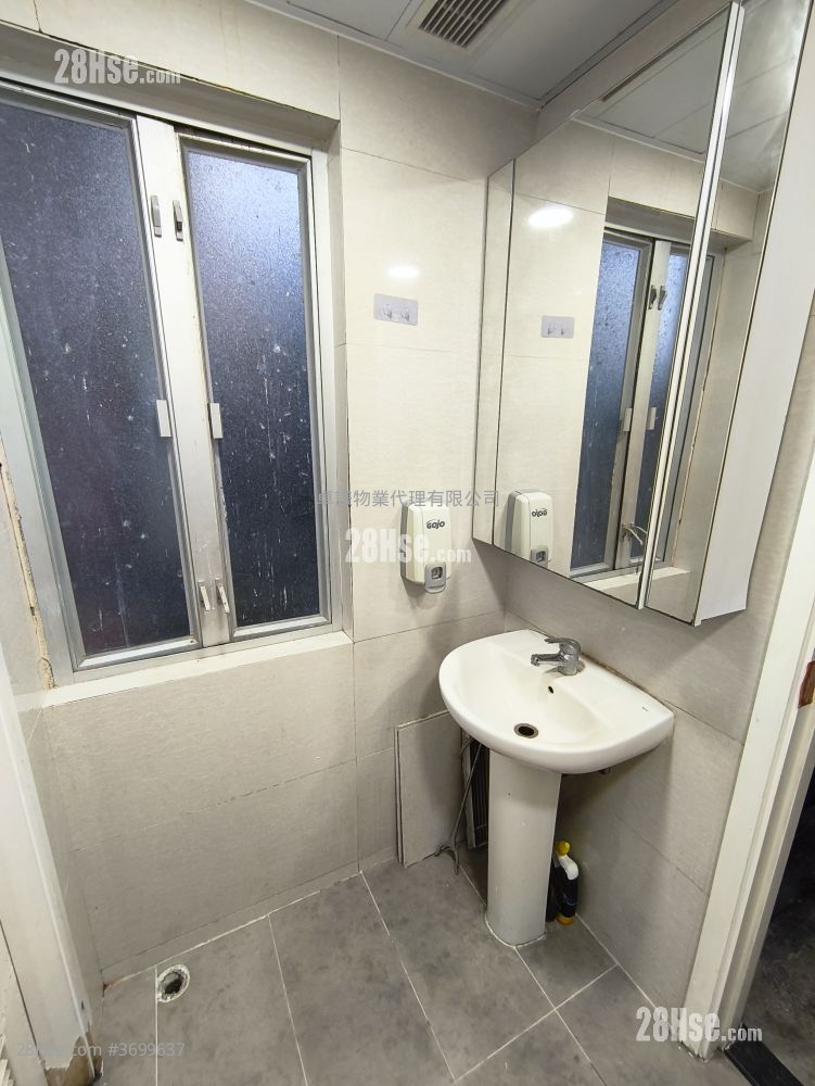 銀都商業大廈 租盤 2 廁所