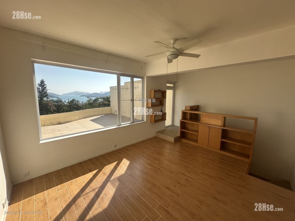 Green Villas Sell 3 Bedrooms , 2 Bathrooms 1,661 ft²