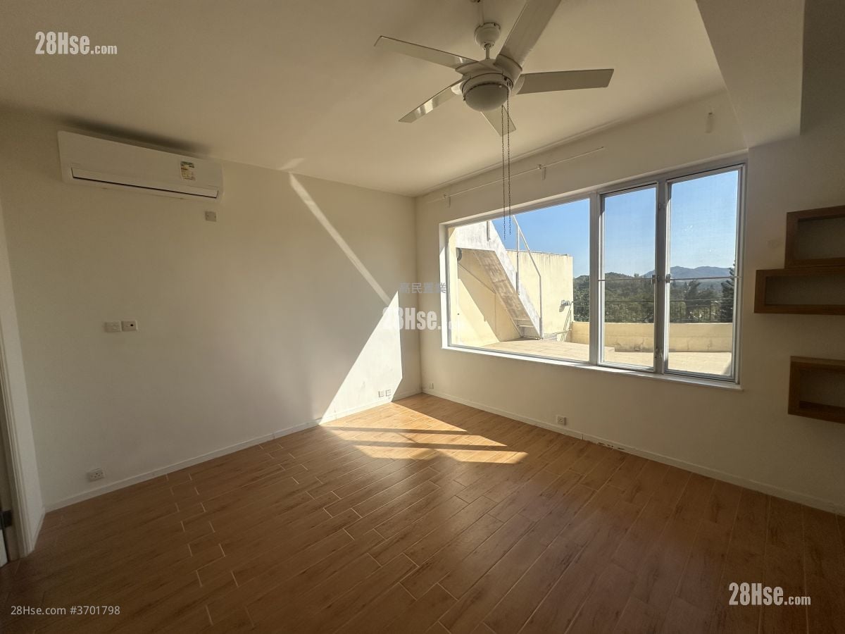 Green Villas Sell 3 Bedrooms , 2 Bathrooms 1,661 ft²