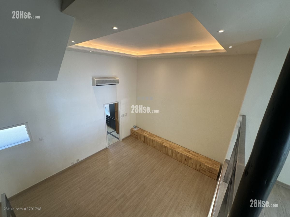 Green Villas Sell 3 Bedrooms , 2 Bathrooms 1,661 ft²