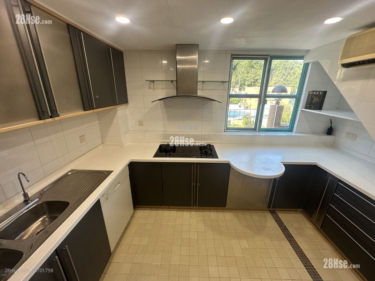 Green Villas Sell 3 Bedrooms , 2 Bathrooms 1,661 ft²