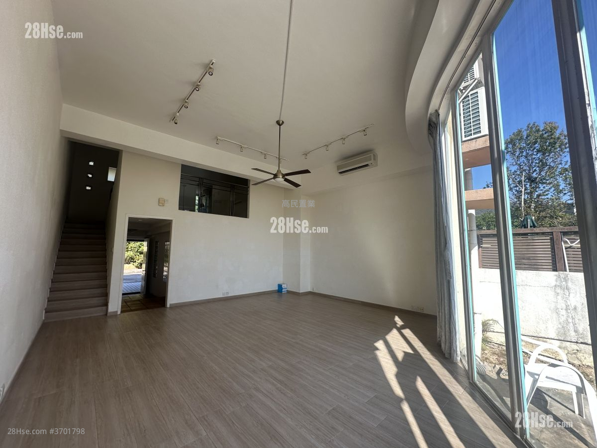 Green Villas Sell 3 Bedrooms , 2 Bathrooms 1,661 ft²