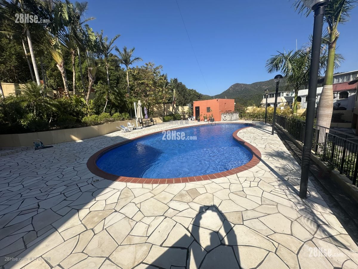 Green Villas Sell 3 Bedrooms , 2 Bathrooms 1,661 ft²