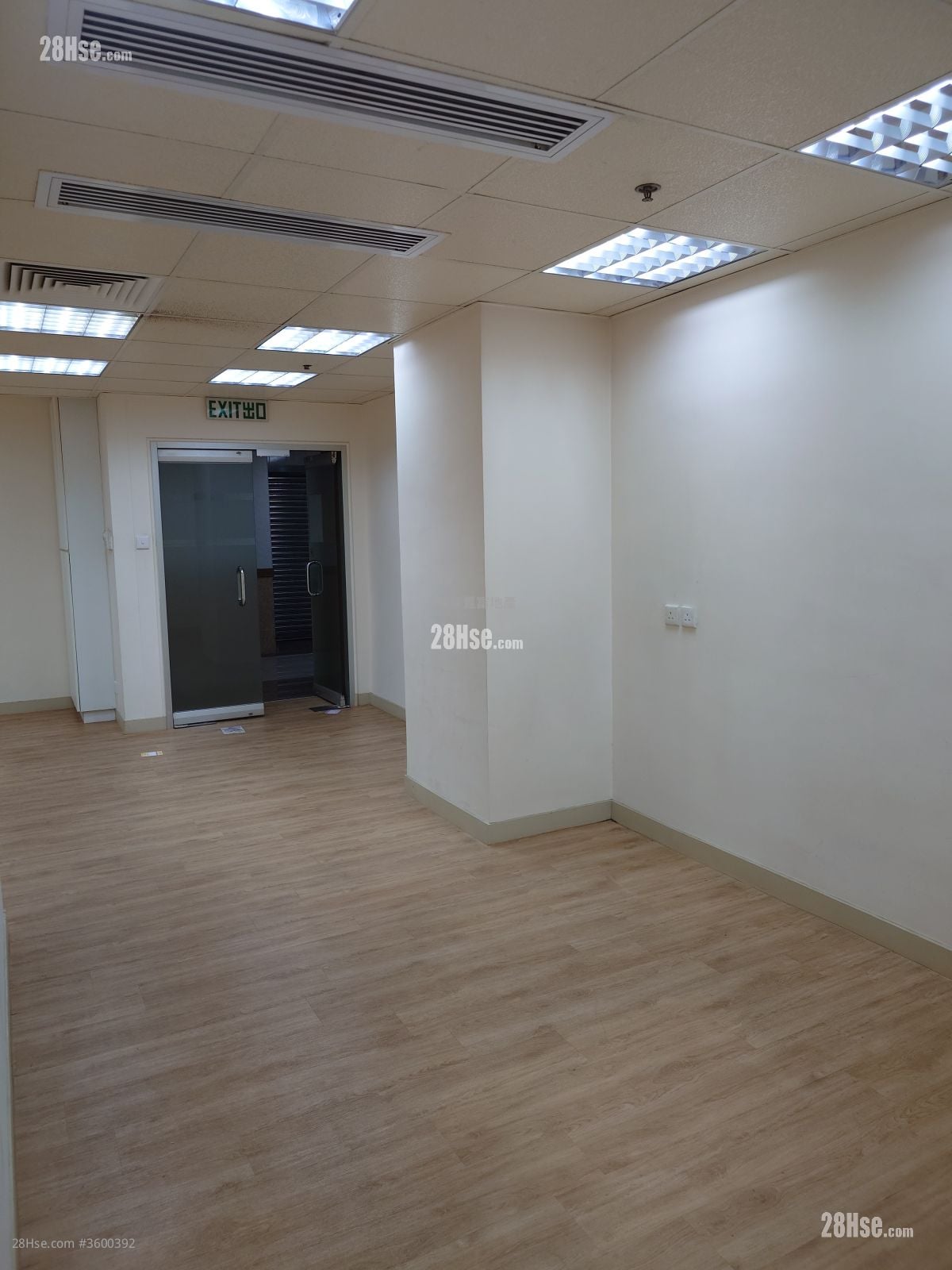 京贸中心 售盘 855 平方尺