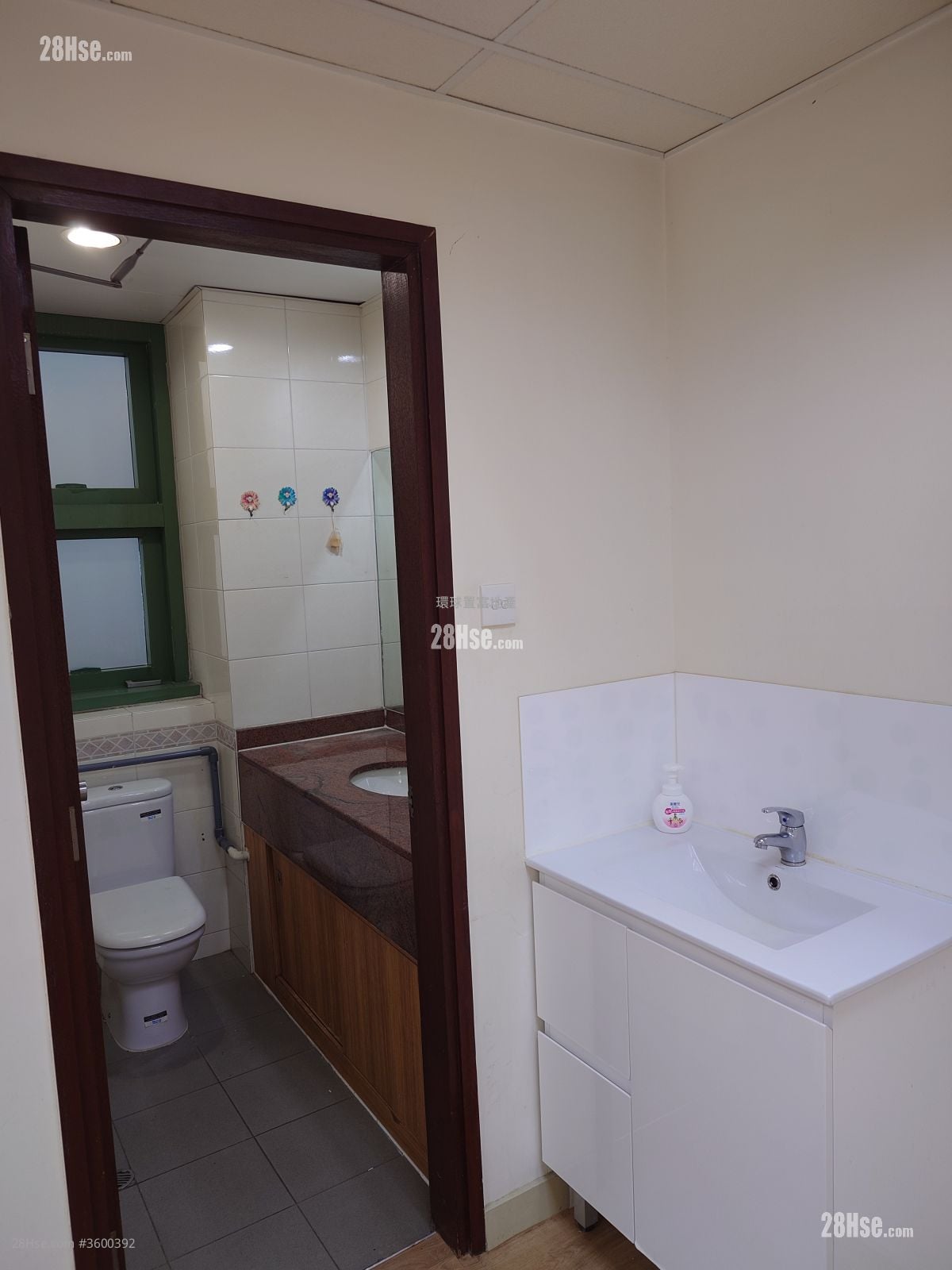 京贸中心 售盘 855 平方尺