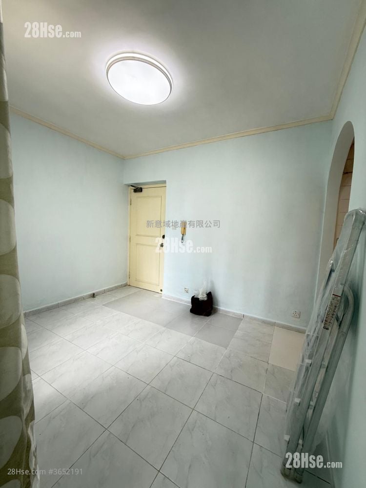 Dragon Centre Rental 1 Bedroom , 1 Bathroom 290 ft²