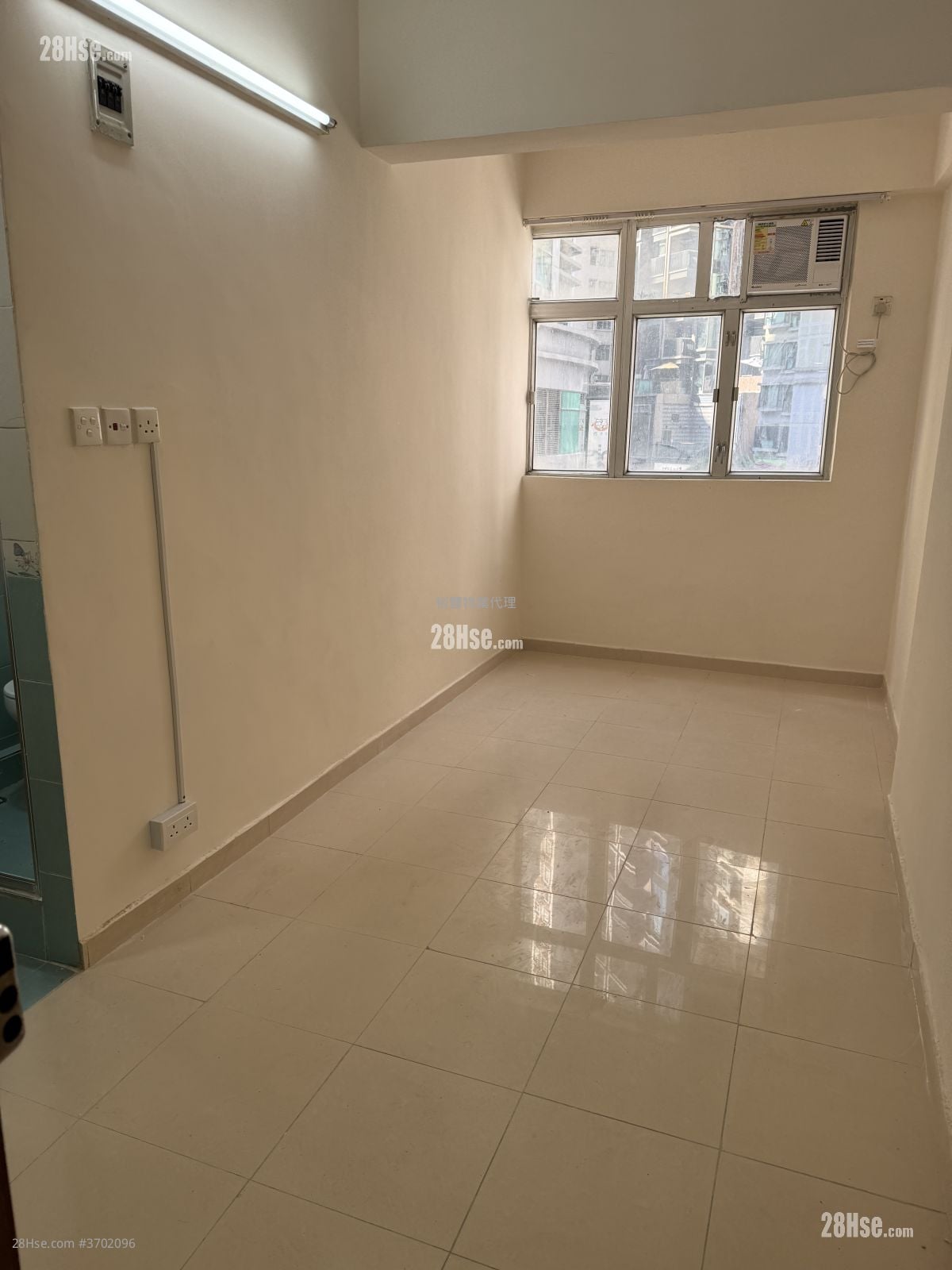 翠园大楼 租盘 开放式间隔 , 1 浴室 150 平方尺