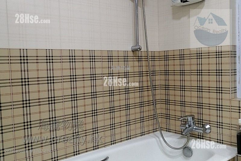 村屋 售盘 3 房 , 1 浴室 650 平方尺