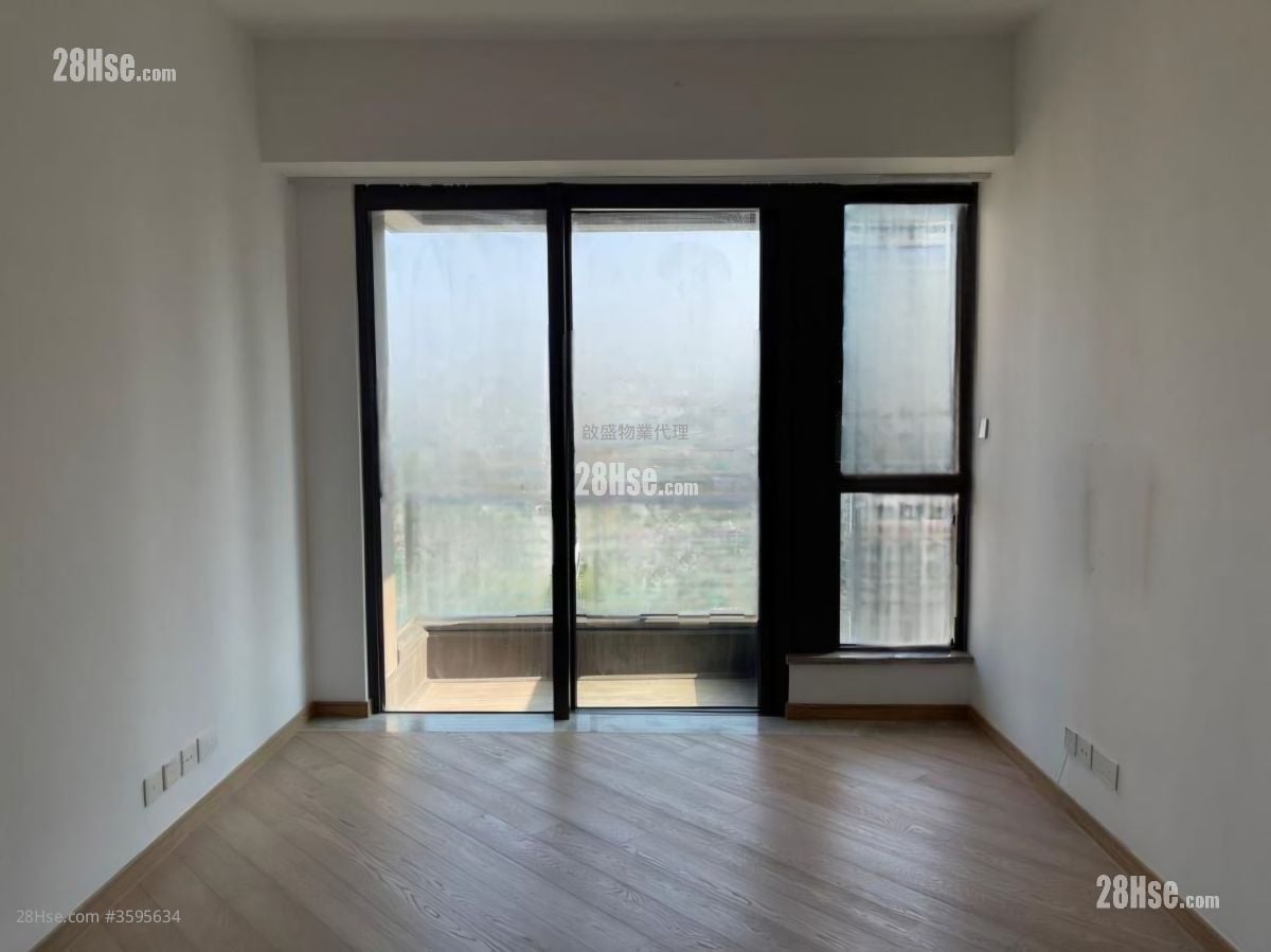 Vibe Centro Sell 3 Bedrooms , 3 Bathrooms 835 ft²