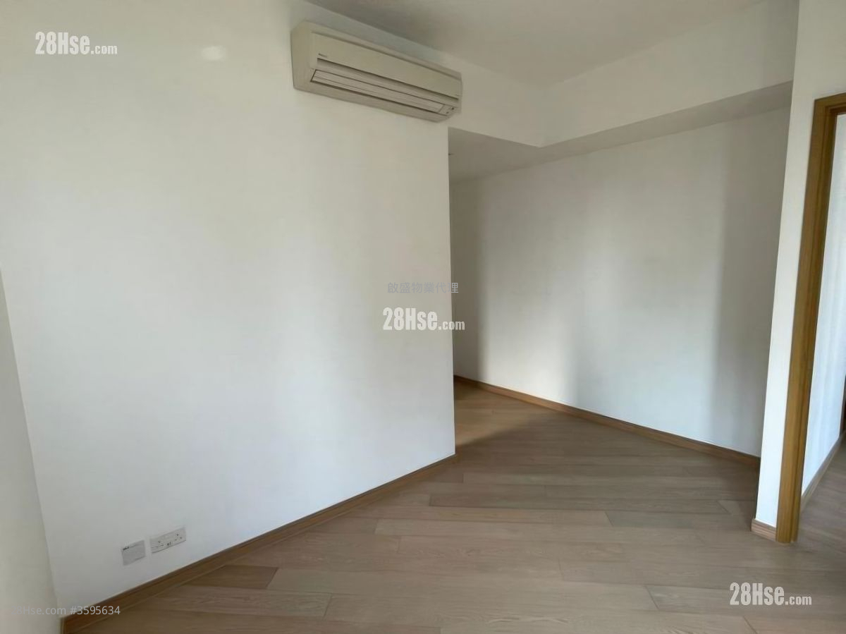 Vibe Centro Sell 3 Bedrooms , 3 Bathrooms 835 ft²