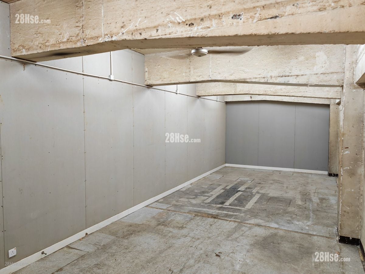 永济工业大厦 租盘 323 平方尺