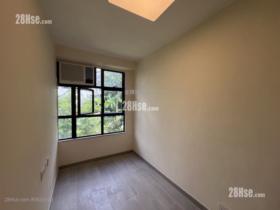 Fontana Villa Rental Studio , 1 Bathroom 307 ft²